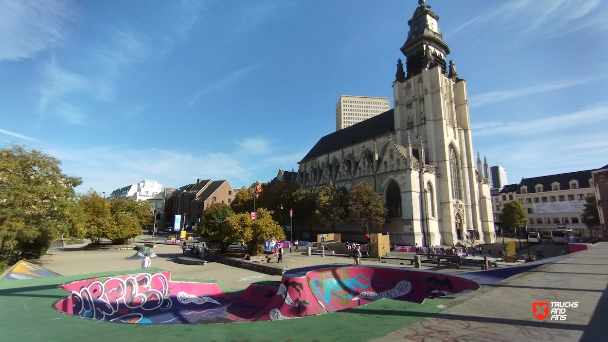 Place de la Chapelle skatepark